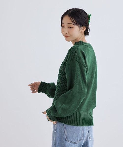 Jayro(ジャイロ)の「キーネックケーブルプルオーバー(ニット/セーター・レディース・ブラック/パープル/グリーン/ブルー・M)」の13枚目の写真