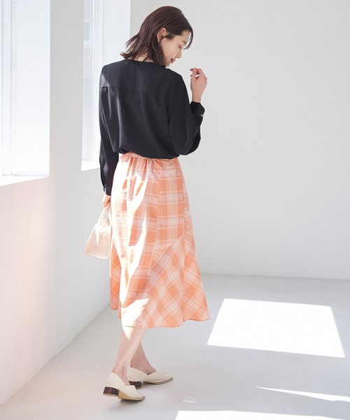 ROPE' PICNIC(ロペピクニック)の「白からの解放!多機能ブラウス/金釦タックブラウス(シャツ/ブラウス・レディース・ホワイト/ネイビー/サックスブルー・38)」の6枚目の写真