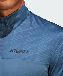 adidas（アディダス）の「テレックス マルチ ハーフジップ 長袖Tシャツ