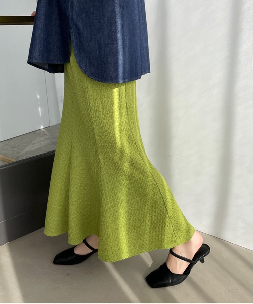 LOWRYS FARM(ローリーズファーム)の「フクレジャガードカットフレアスカート 185889(スカート・レディース・ブラック/アイボリー/グリーン/イエロー・FREE)」の3枚目の写真