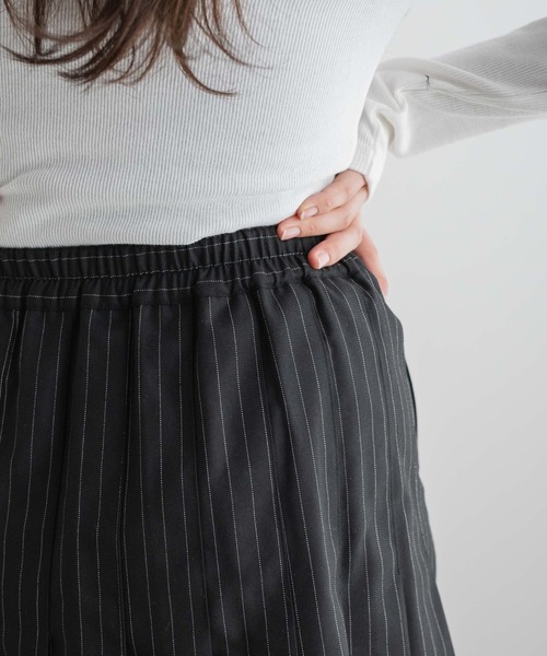 WEGO（ウィゴー）の「WEGO/ラッププリーツローライズミニスカパン（スカート・レディース・ブラック/ブラック系その他4・FREE）」の9枚目の写真