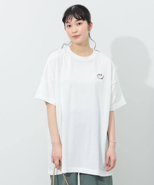 BEAMS HEART(ビームスハート)の「BEAMS HEART / スマイル刺繍 Tシャツ(Tシャツ/カットソー・レディース・ライトオリーブ/ベージュ/ブラック/オフホワイト・FREE)」の19枚目の写真