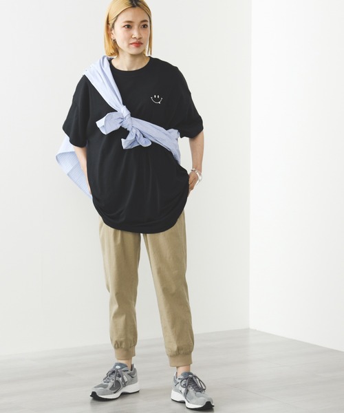 BEAMS HEART(ビームスハート)の「BEAMS HEART / スマイル刺繍 Tシャツ(Tシャツ/カットソー・レディース・ライトオリーブ/ベージュ/ブラック/オフホワイト・FREE)」の7枚目の写真