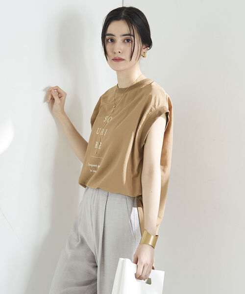 NOLLEY’S(ノーリーズ)の「◇【WEB限定】フレンチロゴTブラウス(Tシャツ/カットソー・レディース・キャメル/ベージュ/ブラック・FREE)」の3枚目の写真