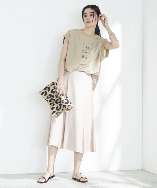 NOLLEY’S(ノーリーズ)の「◇【WEB限定】フレンチロゴTブラウス(Tシャツ/カットソー・レディース・キャメル/ベージュ/ブラック・FREE)」の18枚目の写真