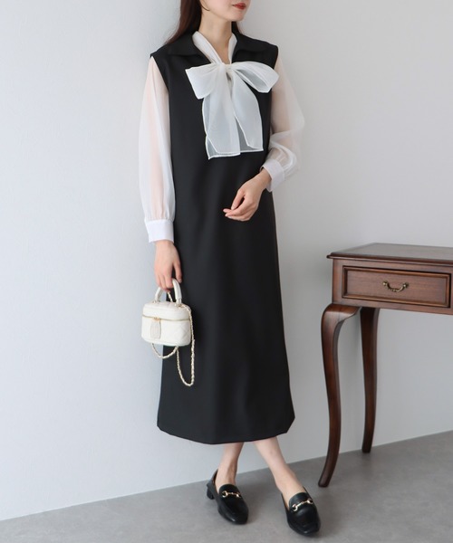 BLUEEAST(ブルーイースト)の「深Vネックジャンスカ(ジャンパースカート・レディース・ブラック/アイボリー/グレイッシュベージュ・MEDIUM)」の2枚目の写真