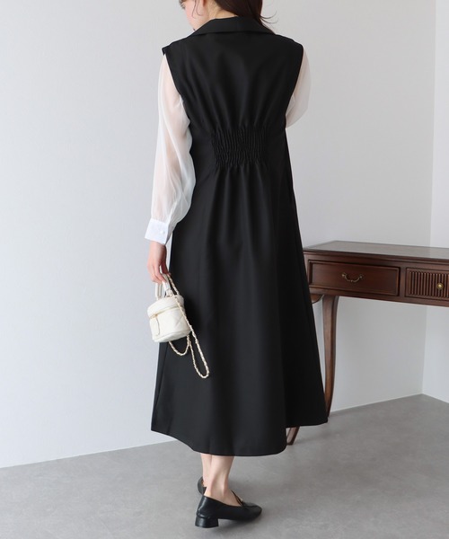 BLUEEAST(ブルーイースト)の「深Vネックジャンスカ(ジャンパースカート・レディース・ブラック/アイボリー/グレイッシュベージュ・MEDIUM)」の6枚目の写真