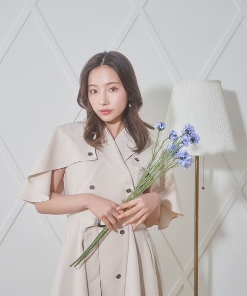 ANDGEEBEE(アンジービー)の「2WAYケープワンピ(ワンピース・レディース・ブルー/ベージュ・MEDIUM)」の12枚目の写真