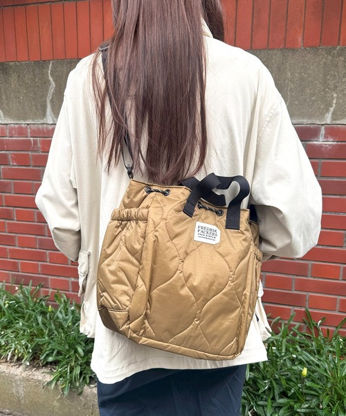 FREDRIK PACKERS(フレドリックパッカーズ)の「【FREDRIK PACKERS】70D BLOOM SHOULDER QUILTING(ショルダーバッグ・レディース・ベージュ/ブラック/オリーブ・FREE)」の9枚目の写真