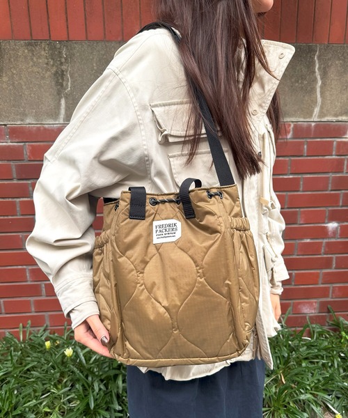 FREDRIK PACKERS(フレドリックパッカーズ)の「【FREDRIK PACKERS】70D BLOOM SHOULDER QUILTING(ショルダーバッグ・レディース・ベージュ/ブラック/オリーブ・FREE)」の8枚目の写真