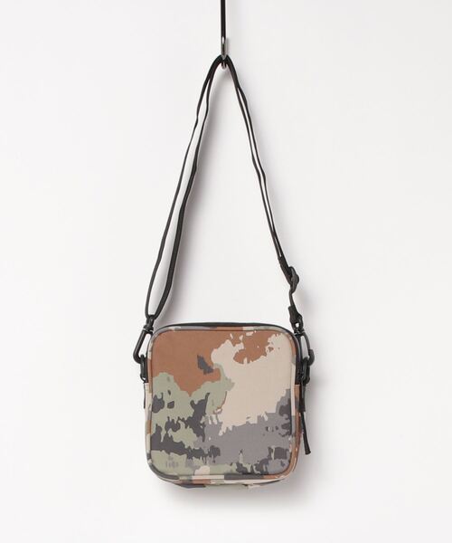 Carhartt WIP（カーハートダブリューアイピー）の「【CARHARTT WIP】コンパクトサコッシュ ESSENTIALS BAG SMALL（ショルダーバッグ・メンズ・マルチ/ブラウン/ダークグレー/ブラック/カーキ・FREE）」の6枚目の写真