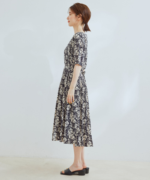 Jayro(ジャイロ)の「プリーツワンピース(ワンピース・レディース・ブラック/ブルー/ピンク・M)」の16枚目の写真