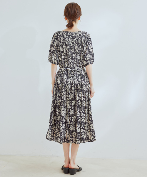 Jayro(ジャイロ)の「プリーツワンピース(ワンピース・レディース・ブラック/ブルー/ピンク・M)」の14枚目の写真