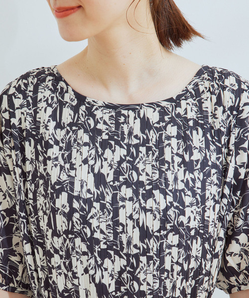 Jayro(ジャイロ)の「プリーツワンピース(ワンピース・レディース・ブラック/ブルー/ピンク・M)」の7枚目の写真