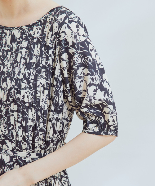 Jayro(ジャイロ)の「プリーツワンピース(ワンピース・レディース・ブラック/ブルー/ピンク・M)」の5枚目の写真