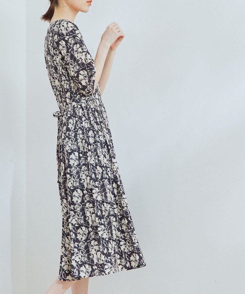 Jayro(ジャイロ)の「プリーツワンピース(ワンピース・レディース・ブラック/ブルー/ピンク・M)」の2枚目の写真