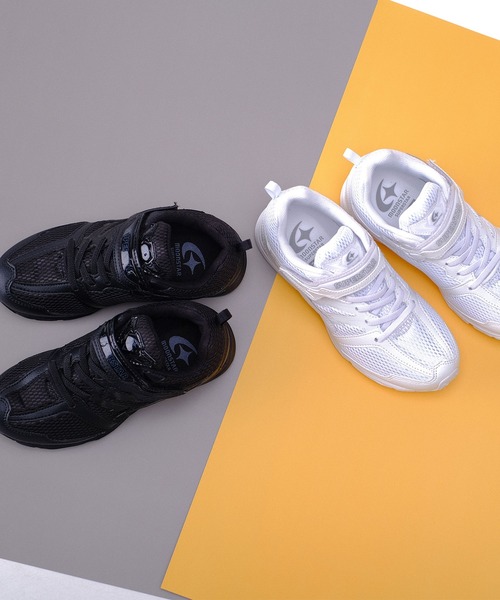 MoonStar（ムーンスター）の「【MoonStar／ムーンスター】SS J755 キッズ/ジュニア スニーカー（スニーカー・キッズ・ホワイト/ブラック・22.5cm/17.0cm/23.0cm/15.0cm/18.5cm/16.5cm/20.0cm/21.5cm/21.0cm/20.5cm/15.5cm/19.0cm/22.0cm/19.5cm/17.5cm/16.0cm/18.0cm/24.5cm/24.0cm/23.5cm）」の4枚目の写真