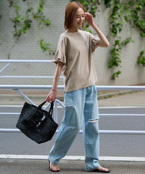 SLOBE IENA(スローブイエナ)の「《追加》20/-天竺フリルプルオーバー(Tシャツ/カットソー・レディース・ブラック/ホワイト/ベージュ系その他・FREE)」の6枚目の写真