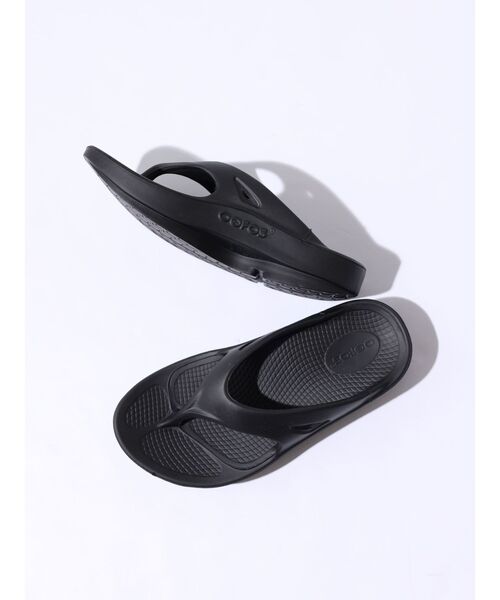 OOFOS（ウーフォス）の「OOFOS Ooriginal（サンダル・レディース・ブラック/ベージュ/カーキ・24/22/23）」の17枚目の写真