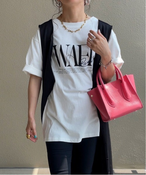 feepur by saya(フェピュールバイサヤ)の「配色ニュアンスロゴTee(Tシャツ/カットソー・レディース・ブルー/オフホワイト/ブラック/ピンク・MEDIUM)」の1枚目の写真