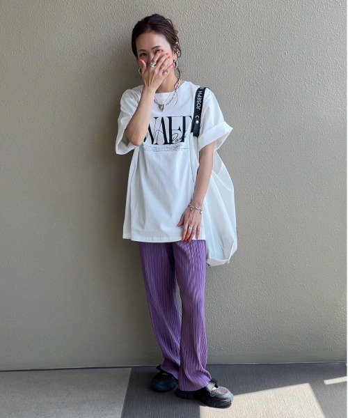 feepur by saya(フェピュールバイサヤ)の「配色ニュアンスロゴTee(Tシャツ/カットソー・レディース・ブルー/オフホワイト/ブラック/ピンク・MEDIUM)」の5枚目の写真