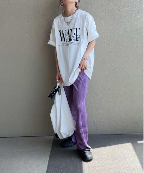 feepur by saya(フェピュールバイサヤ)の「配色ニュアンスロゴTee(Tシャツ/カットソー・レディース・ブルー/オフホワイト/ブラック/ピンク・MEDIUM)」の8枚目の写真