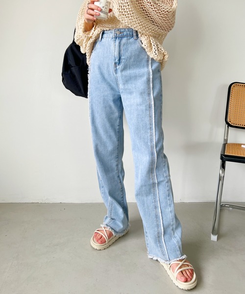 CLEA(クレア)の「フリンジライン ストレートデニムパンツ(デニムパンツ・レディース・ブルー/ライトブルー・M/L)」の14枚目の写真