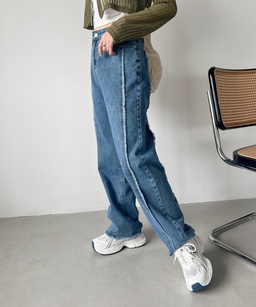CLEA(クレア)の「フリンジライン ストレートデニムパンツ(デニムパンツ・レディース・ブルー/ライトブルー・M/L)」の7枚目の写真