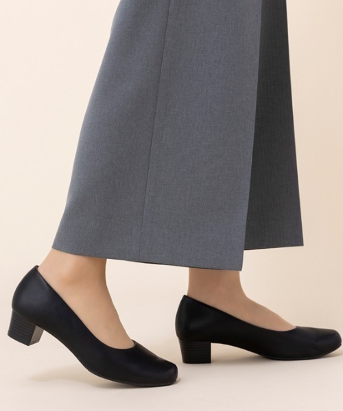 ABC-MART(エービーシーマート)の「ABC SELECT エービーシーセレクト PLAIN PUMPS 3.5 プレーン パンプス 3.5 W5008 BLACK(パンプス・レディース・ブラック・22.0cm/23.5cm/23.0cm/22.5cm/24.5cm/25.0cm/21.5cm/24.0cm/25.5cm/26.0cm)」の1枚目の写真