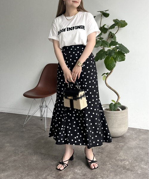 prose verse(プロズヴェール)の「パール付きブロックロゴTシャツ(Tシャツ/カットソー・レディース・チャコール/オフホワイト・MEDIUM)」の12枚目の写真