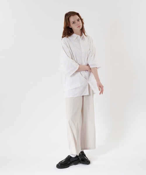 ONCILY(オンシェリー)の「JACQUARD EMBROIDERED SHEER SHIRT / ジャガード刺繍シアーシャツ(シャツ/ブラウス・メンズ・ライトグリーン/オフホワイト・MEDIUM/LARGE)」の21枚目の写真