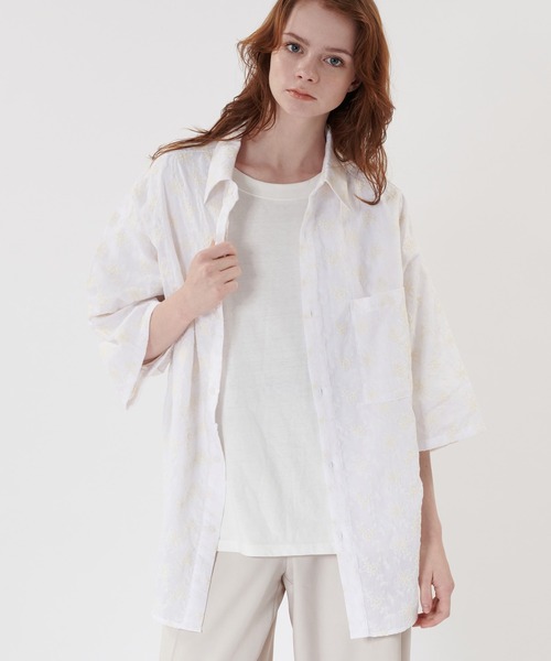 ONCILY(オンシェリー)の「JACQUARD EMBROIDERED SHEER SHIRT / ジャガード刺繍シアーシャツ(シャツ/ブラウス・メンズ・ライトグリーン/オフホワイト・MEDIUM/LARGE)」の4枚目の写真