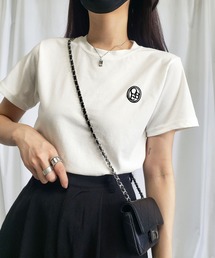 me+em select | OBE刺繍 ミニロゴＴシャツ【 韓国製 】(Tシャツ/カットソー)