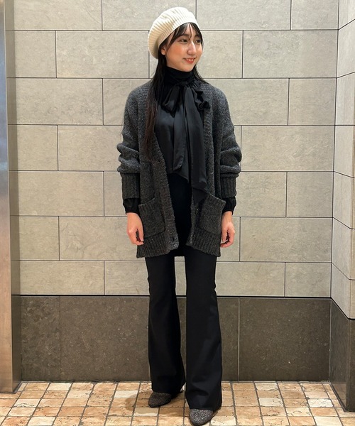 Banana Republic（バナナリパブリック）の「Perle カシミヤベレー（ハンチング/ベレー帽・レディース・アイボリー/ブラック・ONE SIZE）」の5枚目の写真