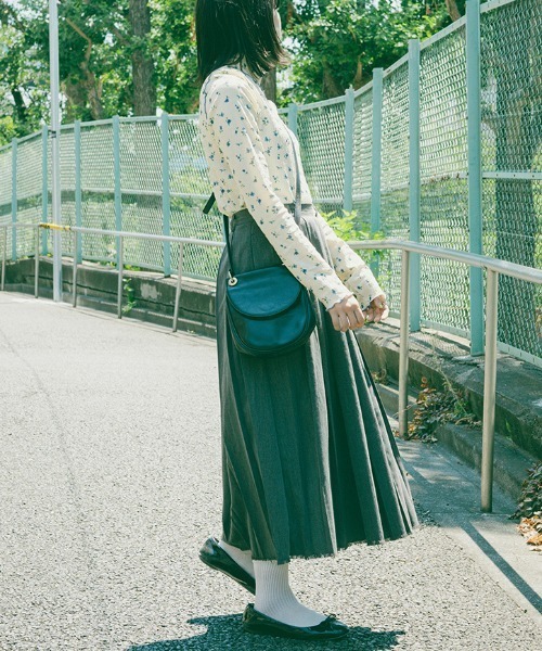 kutir（クティール）の「【クティールとレトロ】フラワー