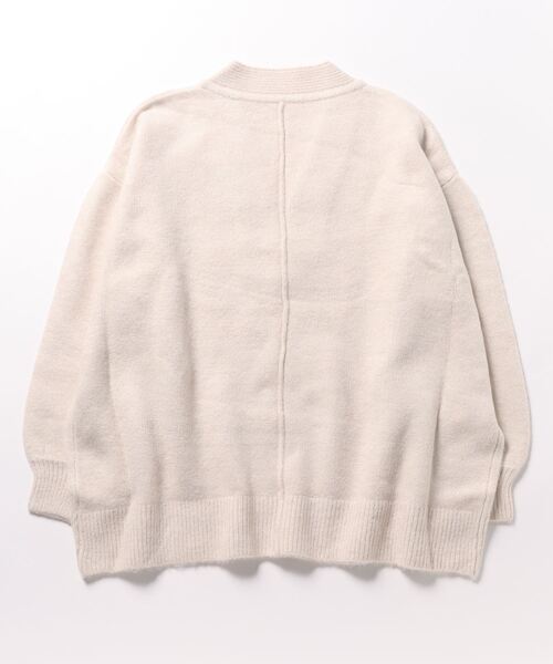 VitaFelice（ヴィータフェリーチェ）の「ディープVネックニットプルオーバー（ニット/セーター・レディース・オートミール/ベージュ/チャコール/ミント/ピンク/ベージュ系・FREE）」の17枚目の写真