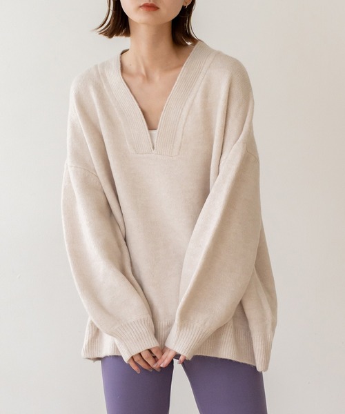 VitaFelice（ヴィータフェリーチェ）の「ディープVネックニットプルオーバー（ニット/セーター・レディース・オートミール/ベージュ/チャコール/ミント/ピンク/ベージュ系・FREE）」の3枚目の写真