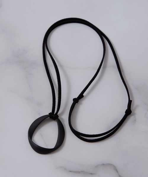improves(インプローブス)の「革紐 リング ネックレス(ネックレス・メンズ・ブラック×シルバー/ブラック・FREE)」の5枚目の写真