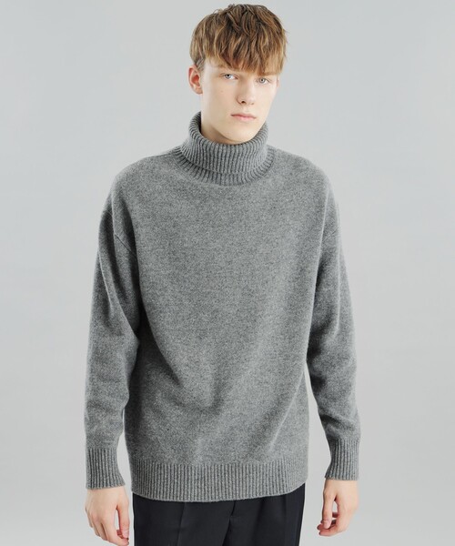 MACKINTOSH PHILOSOPHY(マッキントッシュ フィロソフィー)の「GREY LABEL ウールカシミヤタートルネックニット(ニット/セーター・レディース・ブラック/ブルー系その他3/ピンク系その他3/レッド系その他/グレー系その他2・2/6)」の3枚目の写真