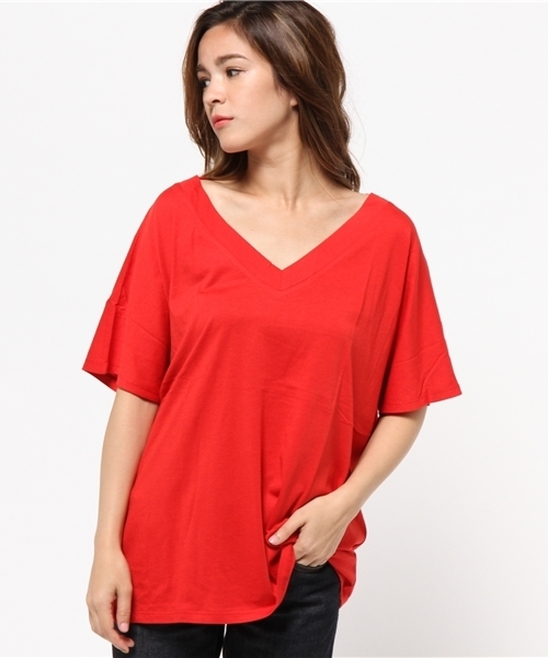 MOUSSY(マウジー)の「ERI LOOSE V/N TOPS J Ⅲ(Tシャツ/カットソー・レディース・ホワイト系その他/カーキ系/ホワイト/ブラウン/レッド/ブラック・FREE)」の1枚目の写真