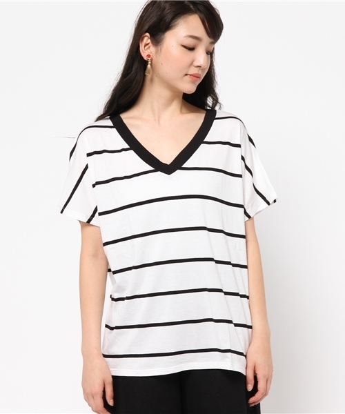 MOUSSY(マウジー)の「ERI LOOSE V/N TOPS J Ⅲ(Tシャツ/カットソー・レディース・ホワイト系その他/カーキ系/ホワイト/ブラウン/レッド/ブラック・FREE)」の7枚目の写真