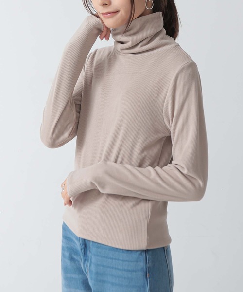 and it_（アンドイット）の「起毛リブタートル長袖Tシャツ（Tシャツ/カットソー・レディース・グリーン/ブラック/グレイッシュベージュ/アイボリー/ブルー・M）」の13枚目の写真
