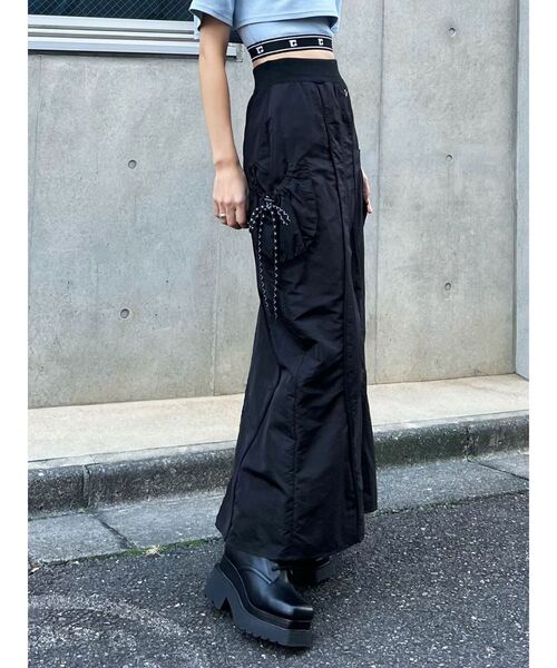 EMODA（エモダ）の「スウィッチングナイロンマキシスカート（スカート・レディース・ブラック/カーキ/グレー・SMALL/MEDIUM）」の16枚目の写真