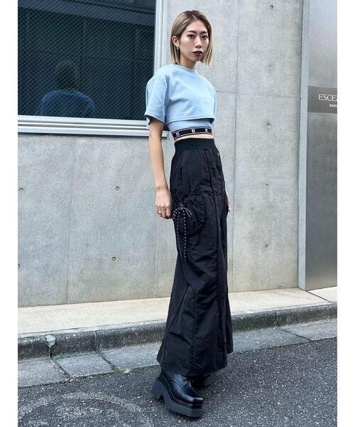 EMODA（エモダ）の「スウィッチングナイロンマキシスカート（スカート・レディース・ブラック/カーキ/グレー・SMALL/MEDIUM）」の15枚目の写真