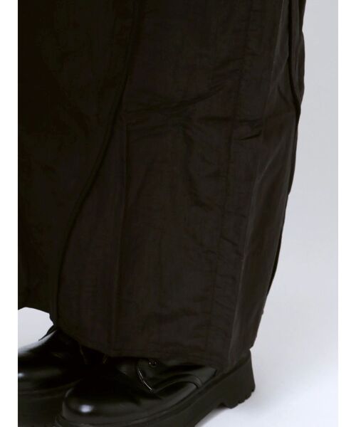 EMODA（エモダ）の「スウィッチングナイロンマキシスカート（スカート・レディース・ブラック/カーキ/グレー・SMALL/MEDIUM）」の22枚目の写真