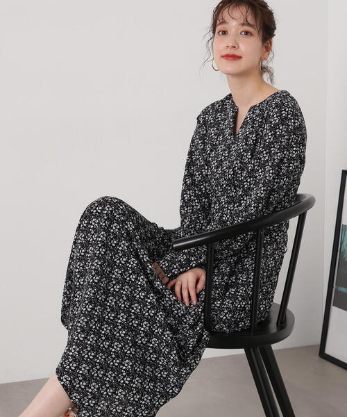 N.(N. Natural Beauty Basic)(エヌエヌナチュラルビューティーベーシック)の「◆【WEB限定】ウエストタックキーネックワンピース(ワンピース・レディース・ブラック系その他/オフホワイト/ベージュ/グリーン・SMALL/MEDIUM)」の19枚目の写真