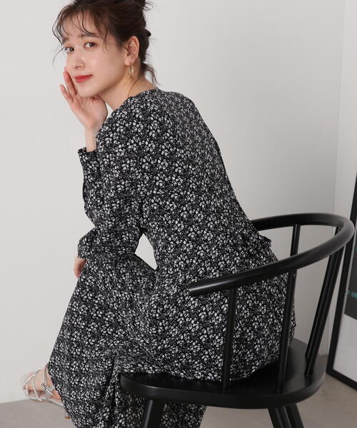 N.(N. Natural Beauty Basic)(エヌエヌナチュラルビューティーベーシック)の「◆【WEB限定】ウエストタックキーネックワンピース(ワンピース・レディース・ブラック系その他/オフホワイト/ベージュ/グリーン・SMALL/MEDIUM)」の21枚目の写真