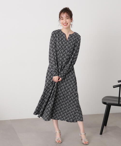 N.(N. Natural Beauty Basic)(エヌエヌナチュラルビューティーベーシック)の「◆【WEB限定】ウエストタックキーネックワンピース(ワンピース・レディース・ブラック系その他/オフホワイト/ベージュ/グリーン・SMALL/MEDIUM)」の22枚目の写真