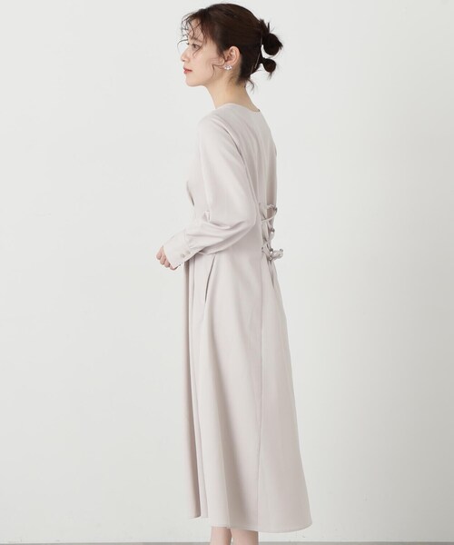 N.(N. Natural Beauty Basic)(エヌエヌナチュラルビューティーベーシック)の「◆【WEB限定】ウエストタックキーネックワンピース(ワンピース・レディース・ブラック系その他/オフホワイト/ベージュ/グリーン・SMALL/MEDIUM)」の13枚目の写真