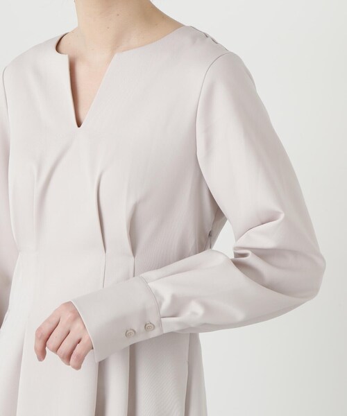 N.(N. Natural Beauty Basic)(エヌエヌナチュラルビューティーベーシック)の「◆【WEB限定】ウエストタックキーネックワンピース(ワンピース・レディース・ブラック系その他/オフホワイト/ベージュ/グリーン・SMALL/MEDIUM)」の15枚目の写真